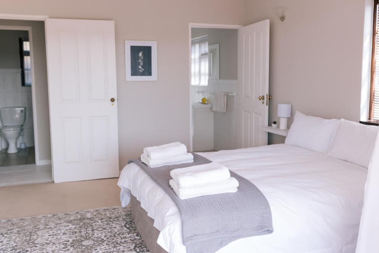 Nahoon Beach Villas Self Catering Apartments 东伦敦 外观 照片
