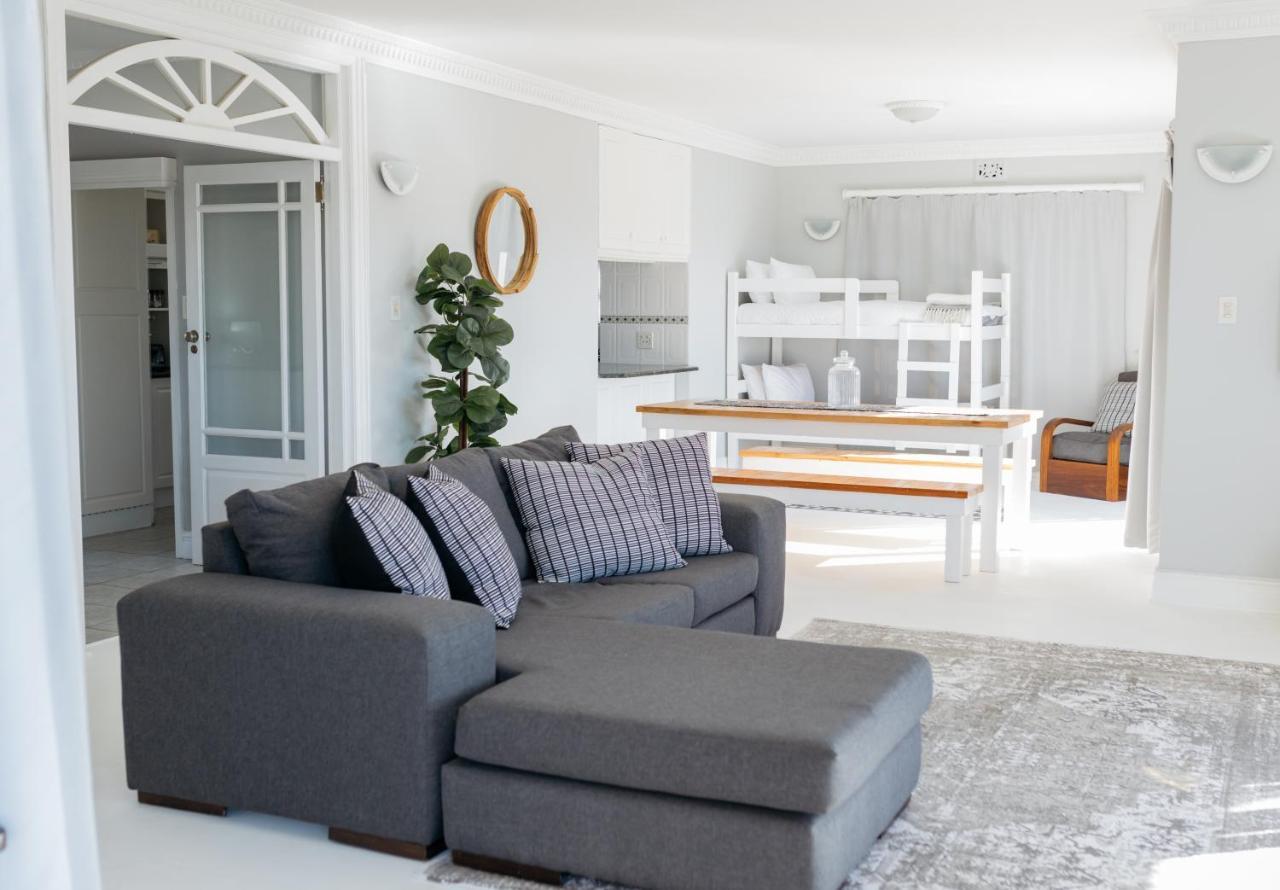 Nahoon Beach Villas Self Catering Apartments 东伦敦 外观 照片