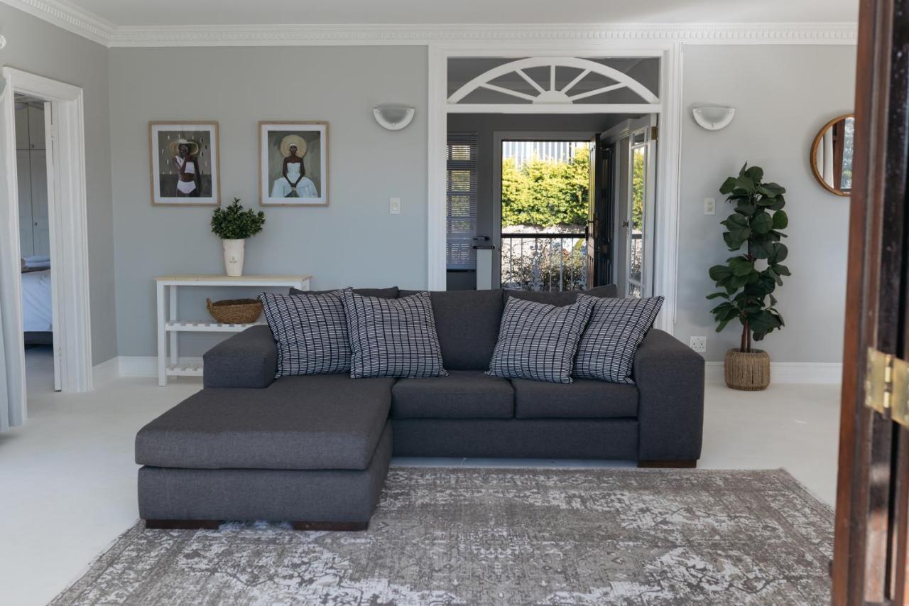 Nahoon Beach Villas Self Catering Apartments 东伦敦 外观 照片