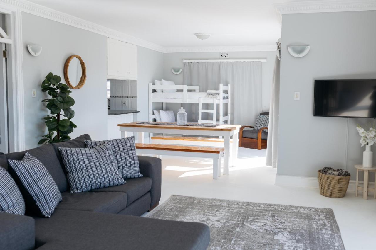 Nahoon Beach Villas Self Catering Apartments 东伦敦 外观 照片