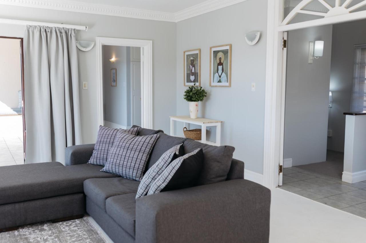 Nahoon Beach Villas Self Catering Apartments 东伦敦 外观 照片