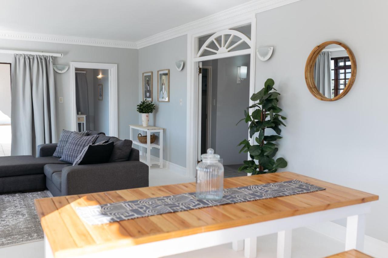 Nahoon Beach Villas Self Catering Apartments 东伦敦 外观 照片